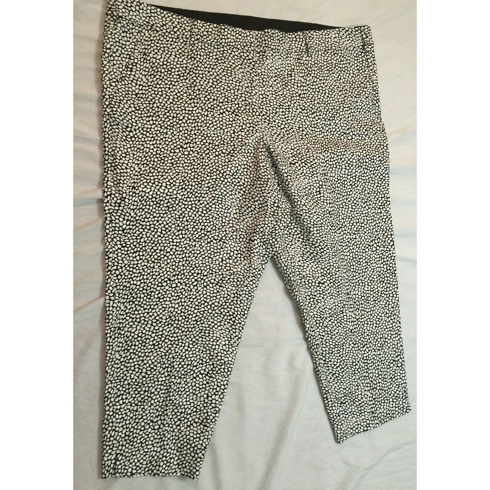 LANE BRYANT THE MODERNIST COLLECTION WOMENS CAPRIS PANTS SIZE 28